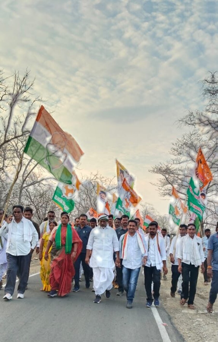  జైనూర్ మండలంలోని జామ్ని గ్రామం నుండి ప్రారంభమైన ఈ యాత్ర మండలంలోని రాసిమెట్ట, బూసిమెట్ట, బూసిమెట్టా క్యాంప్ మీదుగా కెరామెరి మండల కేంద్రం వరకు 18 కిలోమీటర్ల మేర పాదయాత్ర కొనసాగింది. పాదయాత్రలో ఆయా గ్రామాల గిరిజనులు భట్టి విక్రమార్కను కలిసి తమ బాధలను గోడును వెళ్ళబోసుకున్నారు.