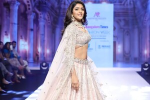 Eesha Rebba: ఫ్యాషన్ షోలో ర్యాంప్ వాక్‌తో అదరగొట్టిన తెలుగు అమ్మాయి ఈషా రెబ్బ..
