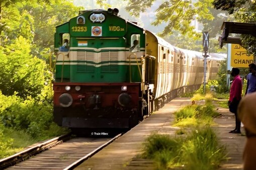 Bharat Gaurav Tourist Train: సికింద్రాబాద్ నుంచి తొలి భారత్ గౌరవ్ టూరిస్ట్ రైలు... మార్చి 18న ప్రారంభం
(ప్రతీకాత్మక చిత్రం)