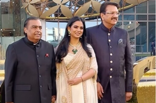 ముకేశ్ అంబానీ, ఈషా, అజయ్ పిరమల్