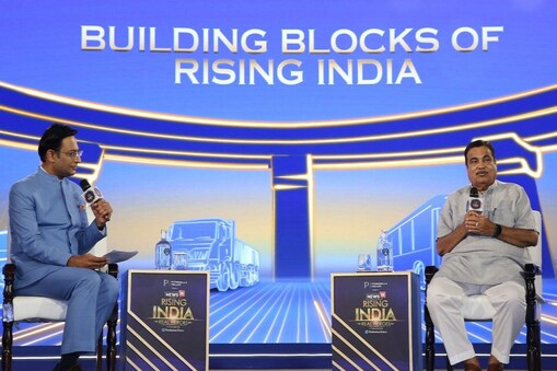 రైజింగ్ ఇండియా సమ్మిట్‌లో మాట్లాడుతున్న కేంద్రమంత్రి నితిన్ గడ్కరీ 