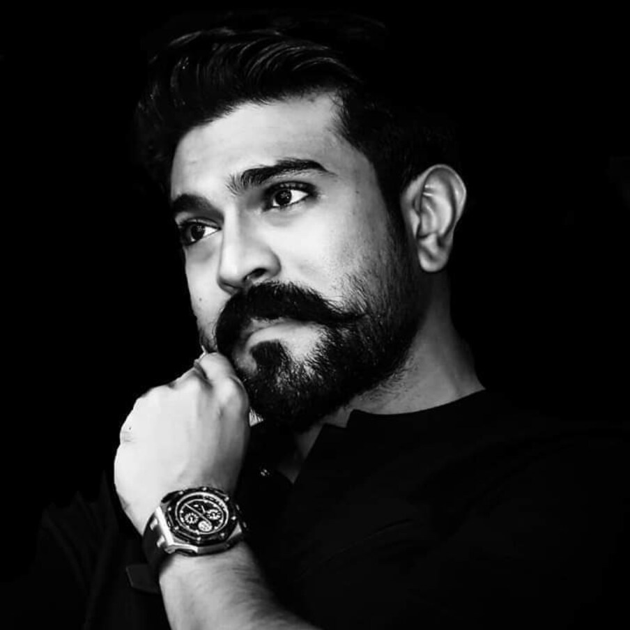  మెగా పవర్ స్టార్ రామ్ చరణ్ గతేడాది రాజమౌళి దర్శకత్వంలో ‘ఆర్ఆర్ఆర్‌’ సినిమాతో ప్రపంచ వ్యాప్తంగా గుర్తింపు తెచ్చుకున్నాడు. ఈ పినిమా నాటు నాటు పాటకు ఆస్కార్ అవార్డు కూడా అందుకున్నాడు. ఆ తర్వాత తండ్రి చిరంజీవితో కలిసి ‘ఆచార్య’ సినిమాలో కలిసి నటించారు. ఈ మూవీ బాక్సాఫీస్ దగ్గర అందరి అంచనాలు తలకిందలు చేస్తూ ఫ్లాప్‌గా నిలిచింది. (Twitter/Photo)