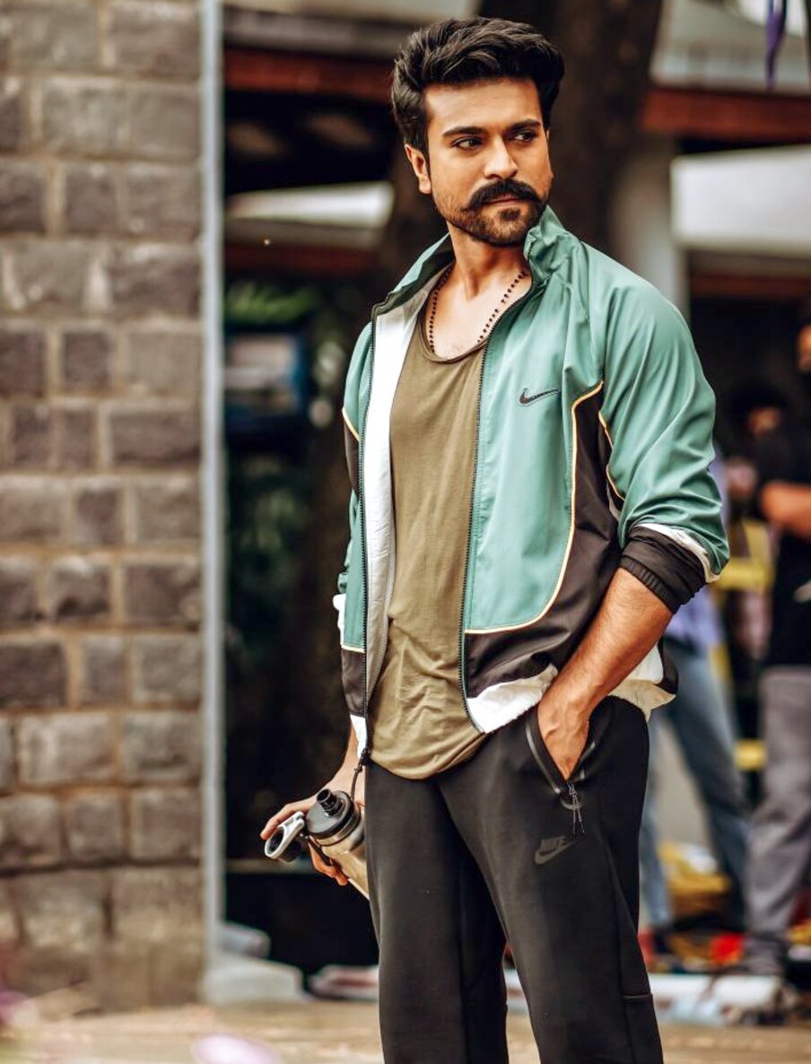  మెగా పవర్ స్టార్ రామ్ చరణ్ చెప్పిన ఓ విషయం విని మెగా ఫ్యాన్స్ షాక్ అవుతున్నారు. తాను సినిమాలకు లాంగ్ బ్రేక్ ఇద్దామని అనుకుంటున్నట్లు ఆయన చెప్పడం ఆశ్చర్య పరుస్తోంది. సూపర్ ఫామ్ లో ఉండగా ఇలాంటి నిర్ణయం ఏంటి? అనే విషయం చర్చనీయాంశం అయింది.