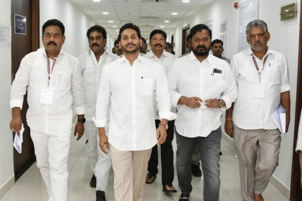 క్రాస్ ఓటింగ్ అనుమానంతో ఎమ్మెల్యేలను సస్పెండ్ చేయొచ్చా..? వారి భవిష్యత్తు కార్యచరణ ఏంటి?