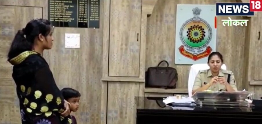  ఛత్తీస్‌ గఢ్‌లోని సుర్గుజా జిల్లాకు చెందిన నమన్ రాజ్వాడే పోలీస్ కానిస్టేబుల్‌గా విధులు నిర్వహిస్తున్నాడు. నమన్ వయసు కేవలం 5 సంవత్సరాలు మాత్రమే.