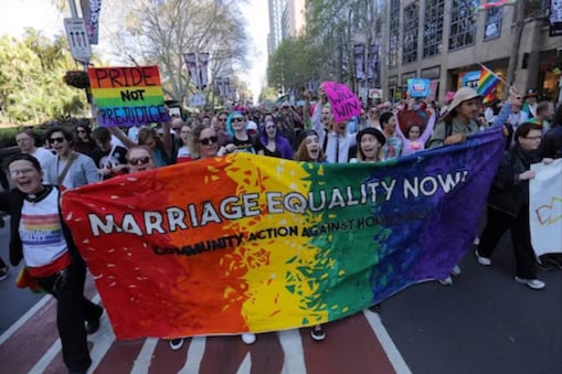 స్వలింగ వివాహాలను వ్యతిరేకించిన కేంద్రం (image credit - Reuters)