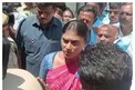బ్రేకింగ్ న్యూస్: తోపులాటలో కిందపడ్డ వైఎస్ షర్మిల..తీవ్ర ఉద్రిక్తత