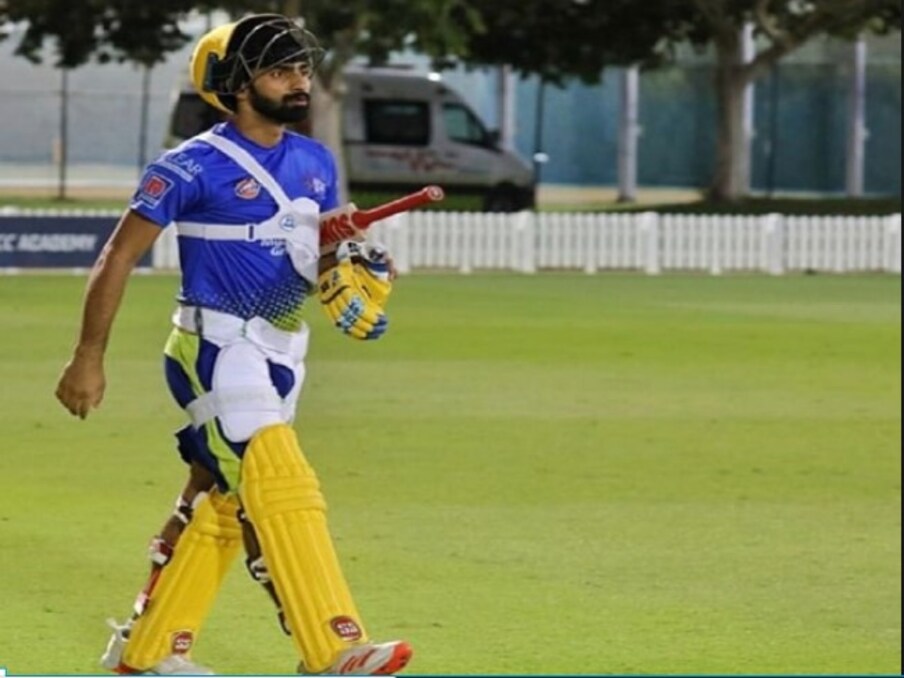  కోల్‌కతా నైట్ రైడర్స్ జట్టు ఈసారి కొత్త కెప్టెన్ నితీష్ రాణాతో బరిలోకి దిగుతోంది. గత సీజన్‌లో సారథ్య బాధ్యతలు చేపట్టిన శ్రేయాస్ అయ్యర్ గాయం కారణంగా టోర్నీ నుంచి తప్పుకోవాల్సి వచ్చింది. పంజాబ్ కింగ్స్ జట్టుతో కేకేఆర్ తొలి మ్యాచ్ ఆడుతుంది. అయితే.. ఫస్ట్ మ్యాచులో ఫస్ట్ క్రికెట్ లో పరుగుల వరద పారించిన నారాయణ్ జగదీషన్ కు తుది జట్టులో చోటు దక్కలేదు. (Narayan Jagadeesan twitter)