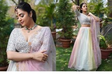 రెయిన్‌ బో కలర్ లెహంగాలో శ్రీముఖి ..మేకప్ ఎక్కువైందని ట్రోలింగ్