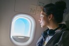Airplane Facts: విమానంలో కిటికీలు గుండ్రంగా ఉండటానికి గల కారణం మీకు తెలుసా..?