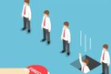 Layoffs: 2023లో గతేడాదికి మించి లేఆఫ్స్..ఇప్పటికే 2 లక్షల మంది IT ఉద్యోగులకు ఉద్వాసన!