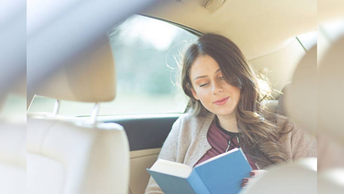 Why we vomit in cars కారులో బుక్ చదువుతుంటే వాంతులు ఎందుకు వస్తాయి