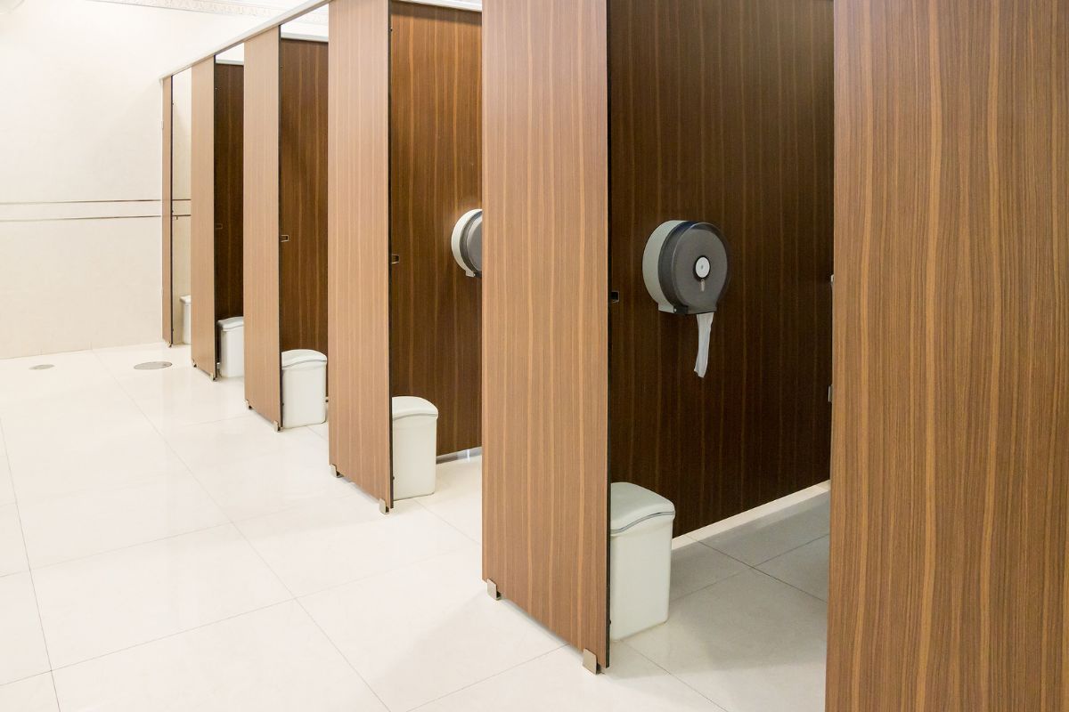 Bathroom Washroom బాత్‌రూమ్‌, వాష్‌రూమ్‌, రెస్ట్ రూమ్ మధ్య తేడా ఏంటో