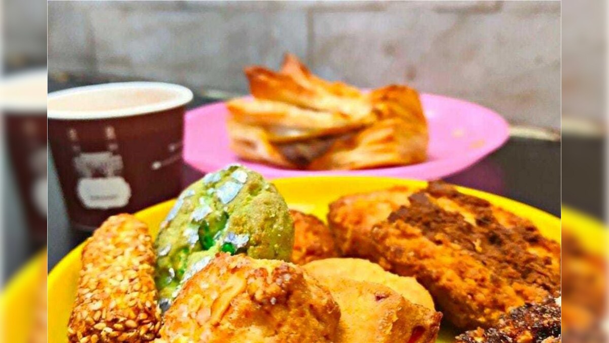 Nimrah Cafe: అదిరిపోయే చాయ్‌తో పాటు.. 35 రకాల స్నాక్స్ తినాలంటే.. ఈ ...
