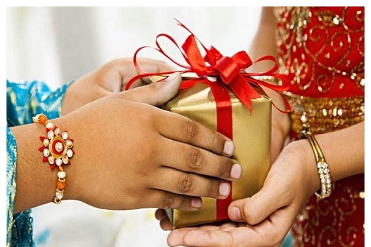 Raksha Bandhan 2022: From smartphones to earbuds, here are the most useful Rakhi  gifts for your sister | Tech News