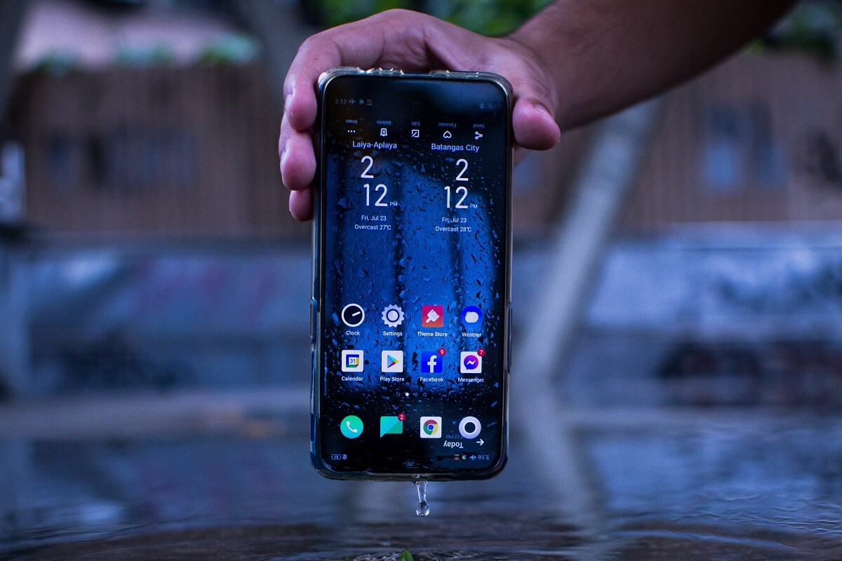Mobile in Water: మొబైల్ తడిసిపోయిందా? ఏం చేయాలో, ఏం చేయకూడదో తెలుసుకోండి
