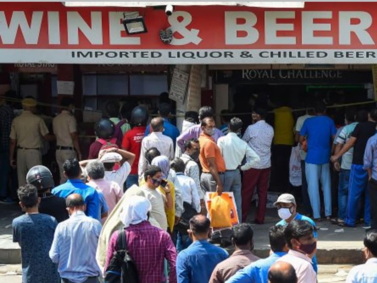 Wine Shops Close మందుబాబులకు షాక్.... తెలంగాణలో 3 రోజులు మద్యం షాపులు