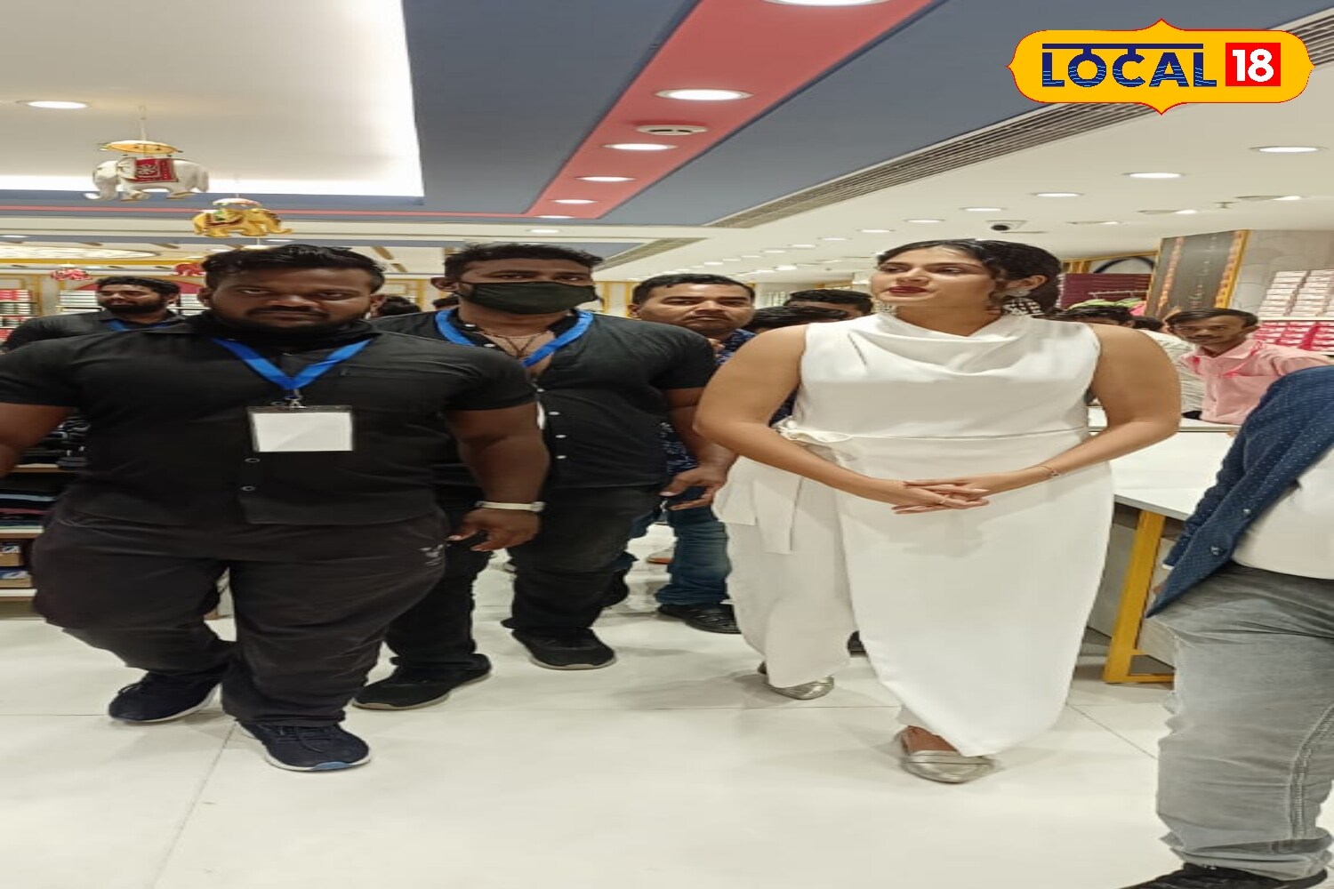 Celebrity Bouncer సెలబ్రిటీ బౌన్సర్లకు ఒక రోజు ఆదాయం ఎంతో తెలుసా? Do