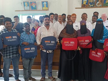 AP వాలంటీర్స్