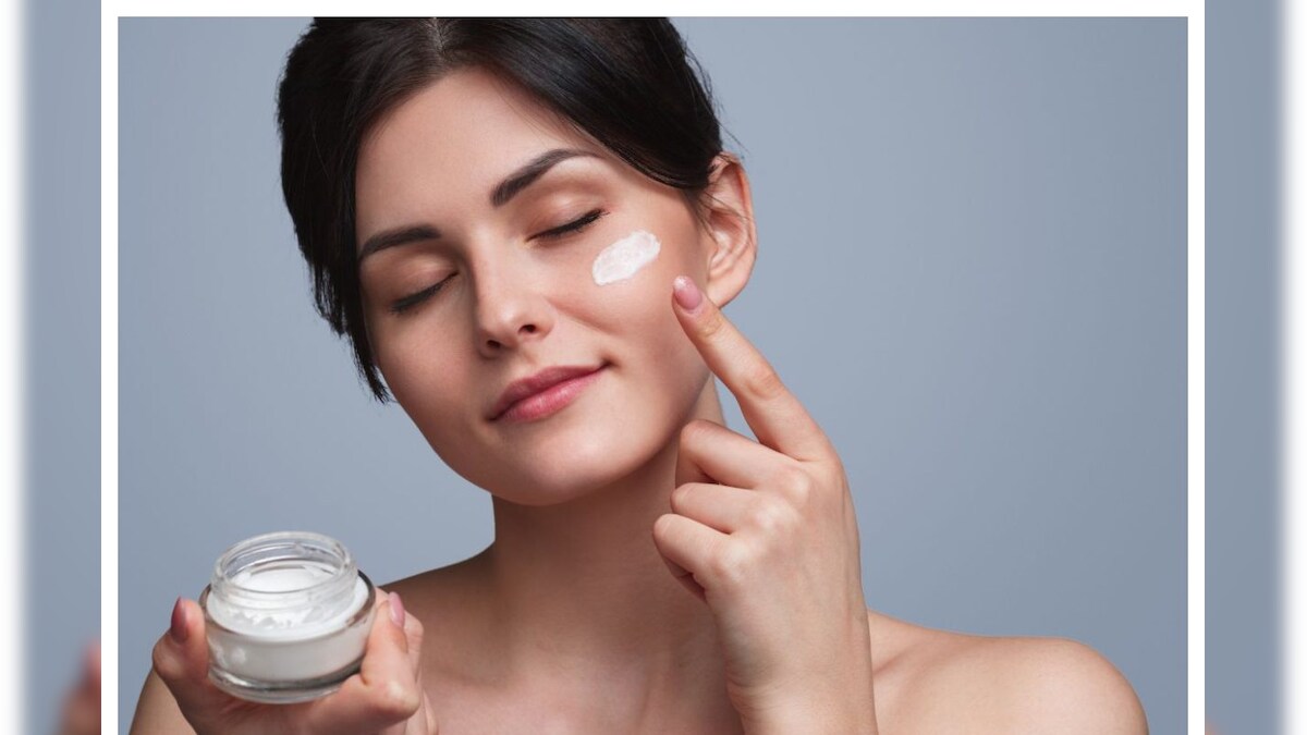 ఈ 5 ఇంట్లో ఉండే నేచురల్ మాయిశ్చరైజర్లు.. చలికాలంలో చర్మాన్ని తక్షణమే