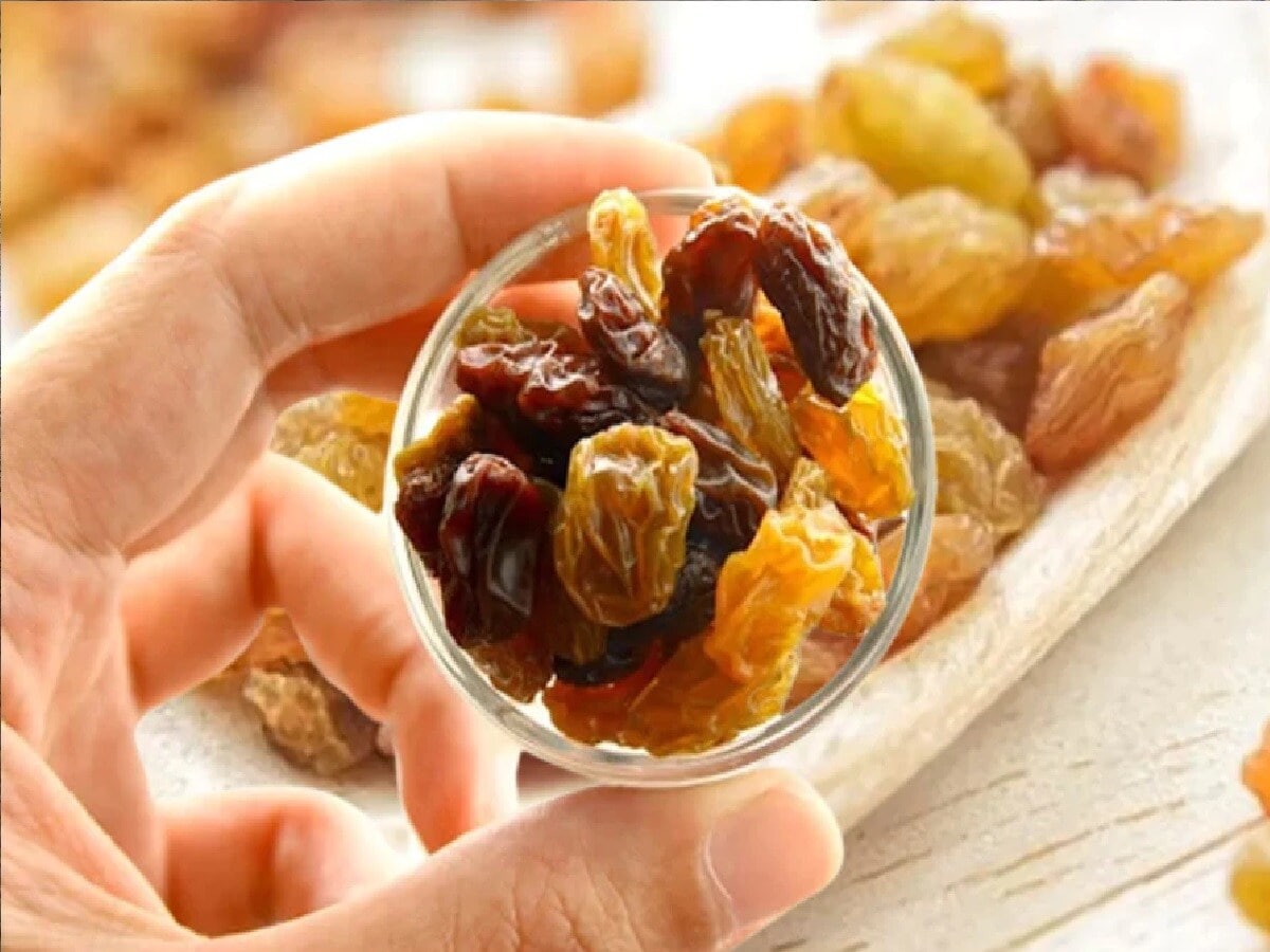 Raisins: వీళ్లు ఎండుద్రాక్ష ఎట్టి పరిస్థితుల్లో తినకూడదు.. ఎంత దూరంగా ...