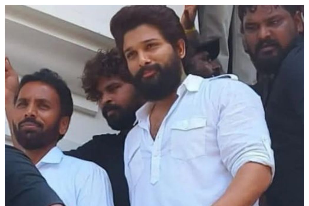 అల్లు అర్జున్ ఒంటరయ్యాడా? టికెట్ రేట్ల కోసం ఇండస్ట్రీ పెద్దలు నానామాటలు.. పాపం బన్నీ!