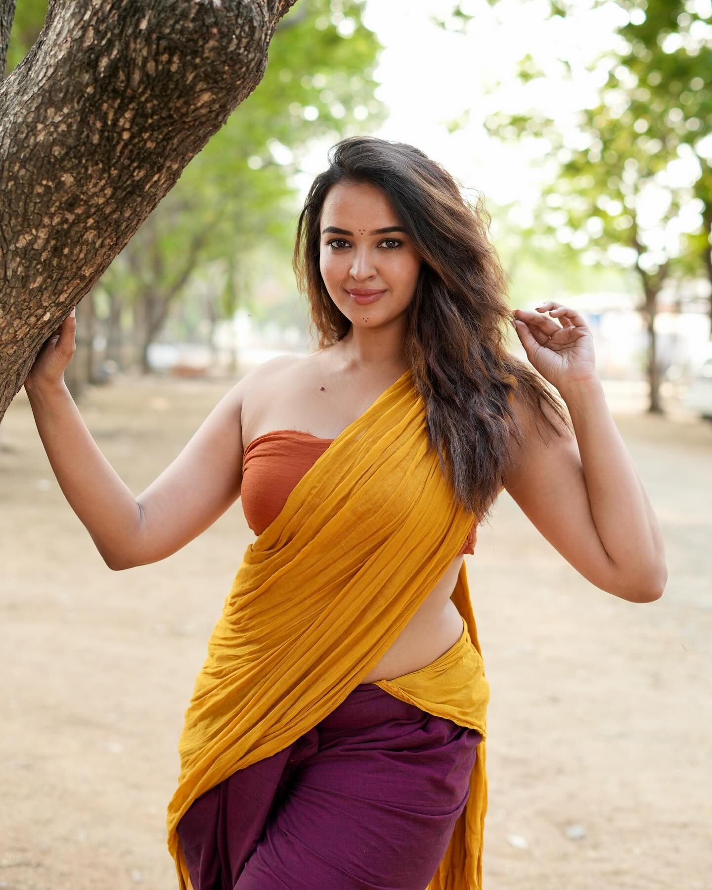 ఏం అందం సామి.. సోషల్ మీడియాలో రచ్చరేపుతోన్న తెలుగు అమ్మాయి.. Pujiithaa ...