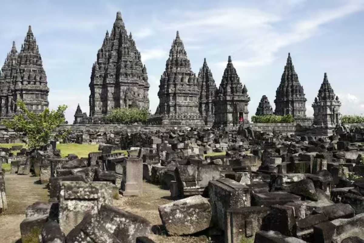 दक्षिण भारत: जीवन में कम से कम एक बार देखने लायक मंदिर.. ऐसे बनाएं योजना दक्षिण भारत: जीवन में कम से कम एक बार देखने लायक मंदिर.. ऐसे बनाएं योजना