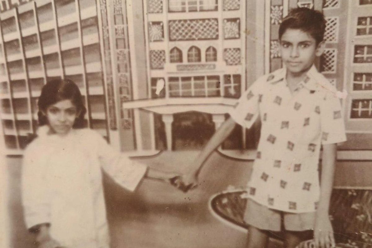 చిన్ననాటి జ్ఞాపకాలు గుర్తు చేసుకున్న స్టార్‌ హీరో కమ్ బిగ్ పొలిటిషియన్.. ఈ పిల్లాడు ఎవరు ?