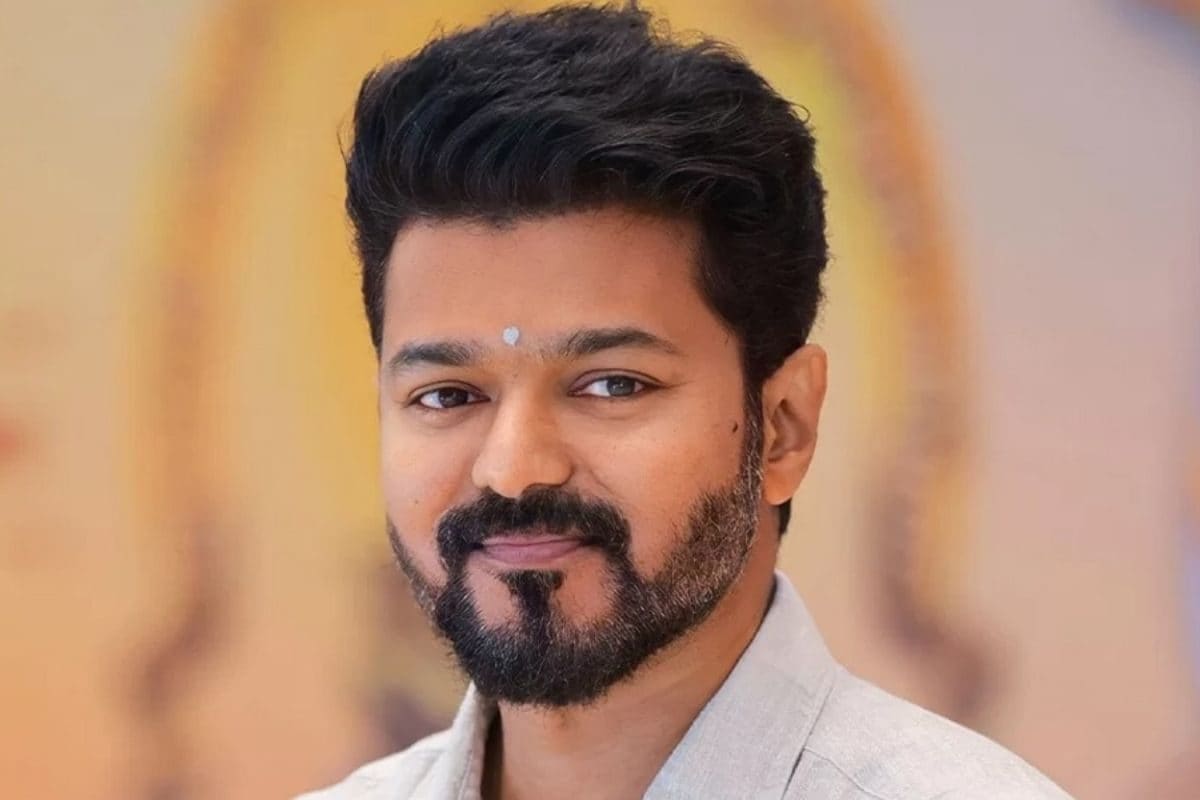 Vijay Thalapathy: విజయ్ పార్టీ జెండా ఆవిష్కరణ... ఎలా ఉందో చూశారా..?