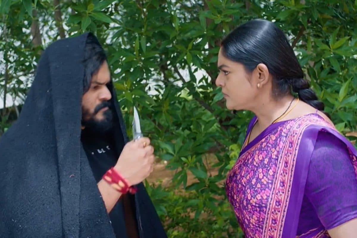 నా మీద ఉమ్మేయడం నీకు ఇష్టమా.. పాపం కార్తీక్ తండ్రి పరిస్థితి దారుణం!