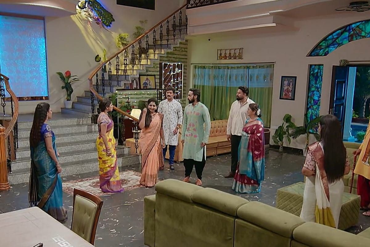 రాహుల్, రుద్రాణి ప్లాన్ సక్సెస్.. కావ్యను గెంటేసిన రాజ్!