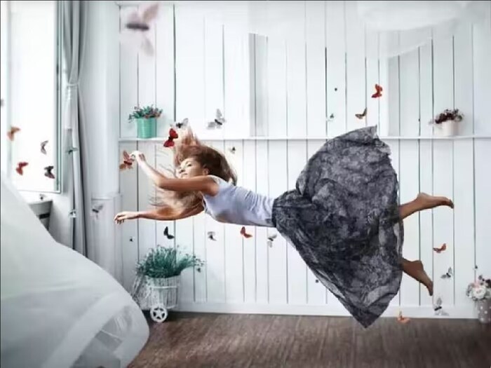 ఎత్తునుంచి పడిపోతున్నట్లు కలలు వస్తున్నాయా.. ఇది దేనికి సంకేతమో తెలుసా