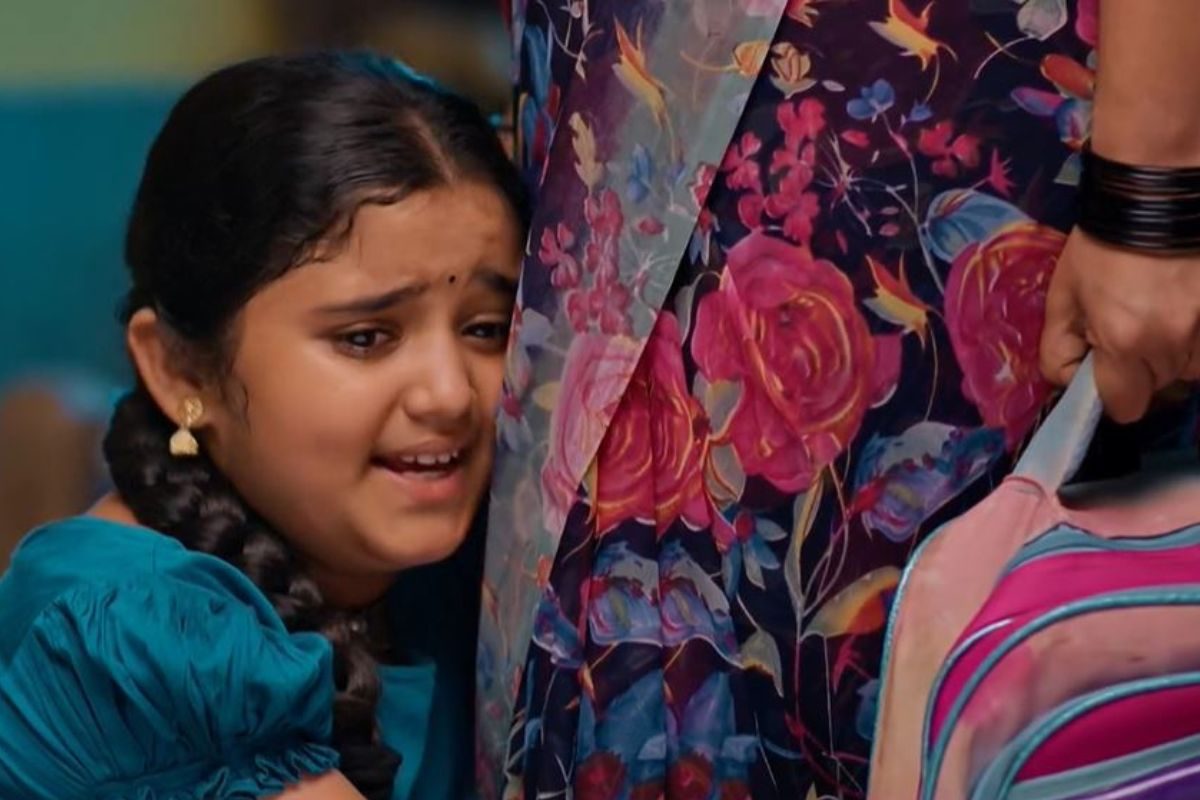 ఛీ సరళ.. నీ కూతురు వయసున్న మేనకోడలికి ఇంత నరకం చుపిస్తున్నావ్.. కొంచం కూడా జాలి లేదా?