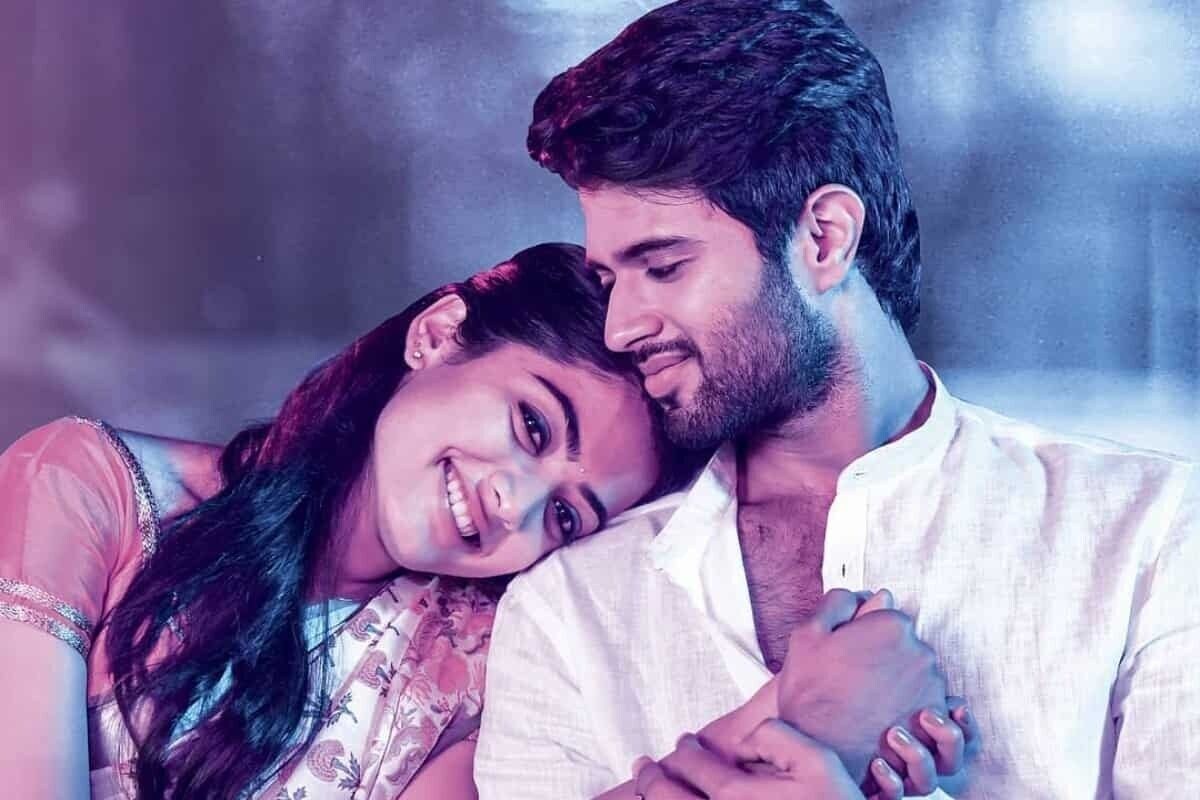 మళ్లీ దొరికిపోయిన విజయ్ దేవరకొండ-రష్మిక మందన్నా... సోషల్ మీడియాలో దుమ్మురేపుతున్న ఫుడ్..!