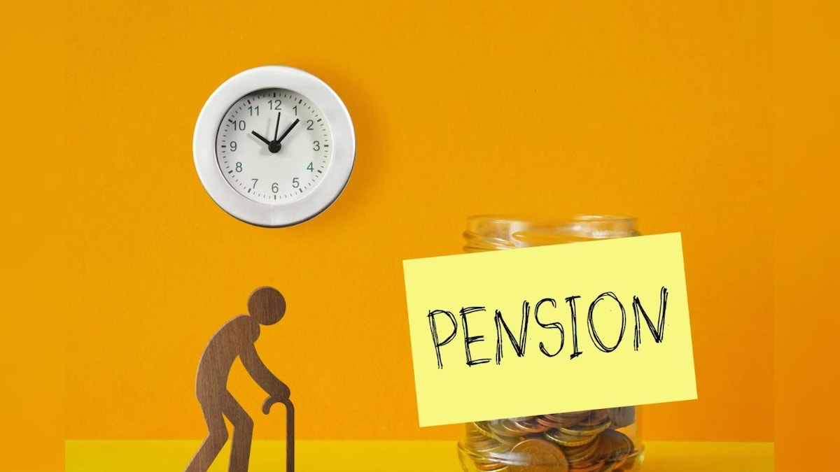 Pensioners deadline: హెచ్చరిక!.. నవంబర్ 30లోగా ఇది చేయకపోతే మీ పెన్షన్ ఆగిపోతుంది.