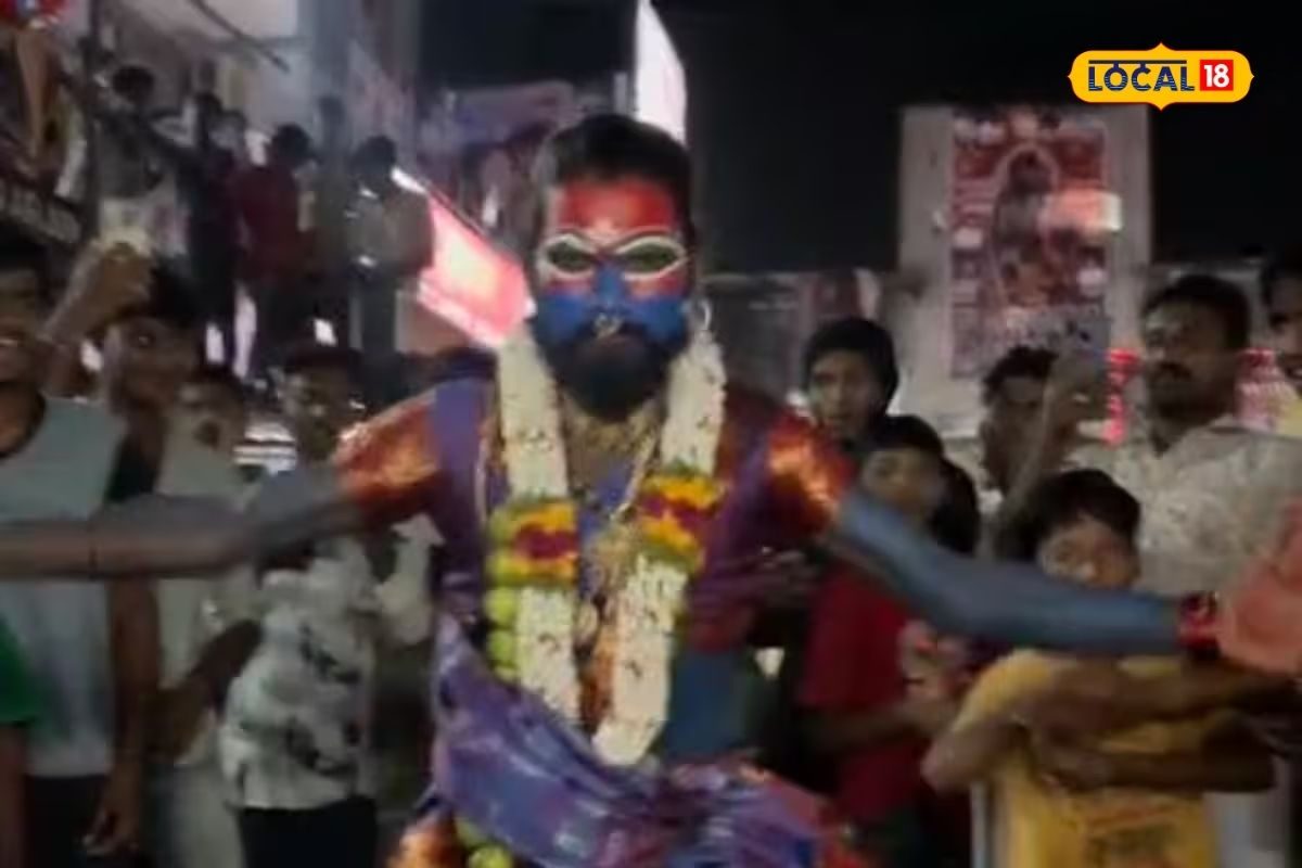 Pushpa 2 News: చీర కట్టిన బన్నీ ఫ్యాన్.. పుష్ప 2ను దించేశాడు..