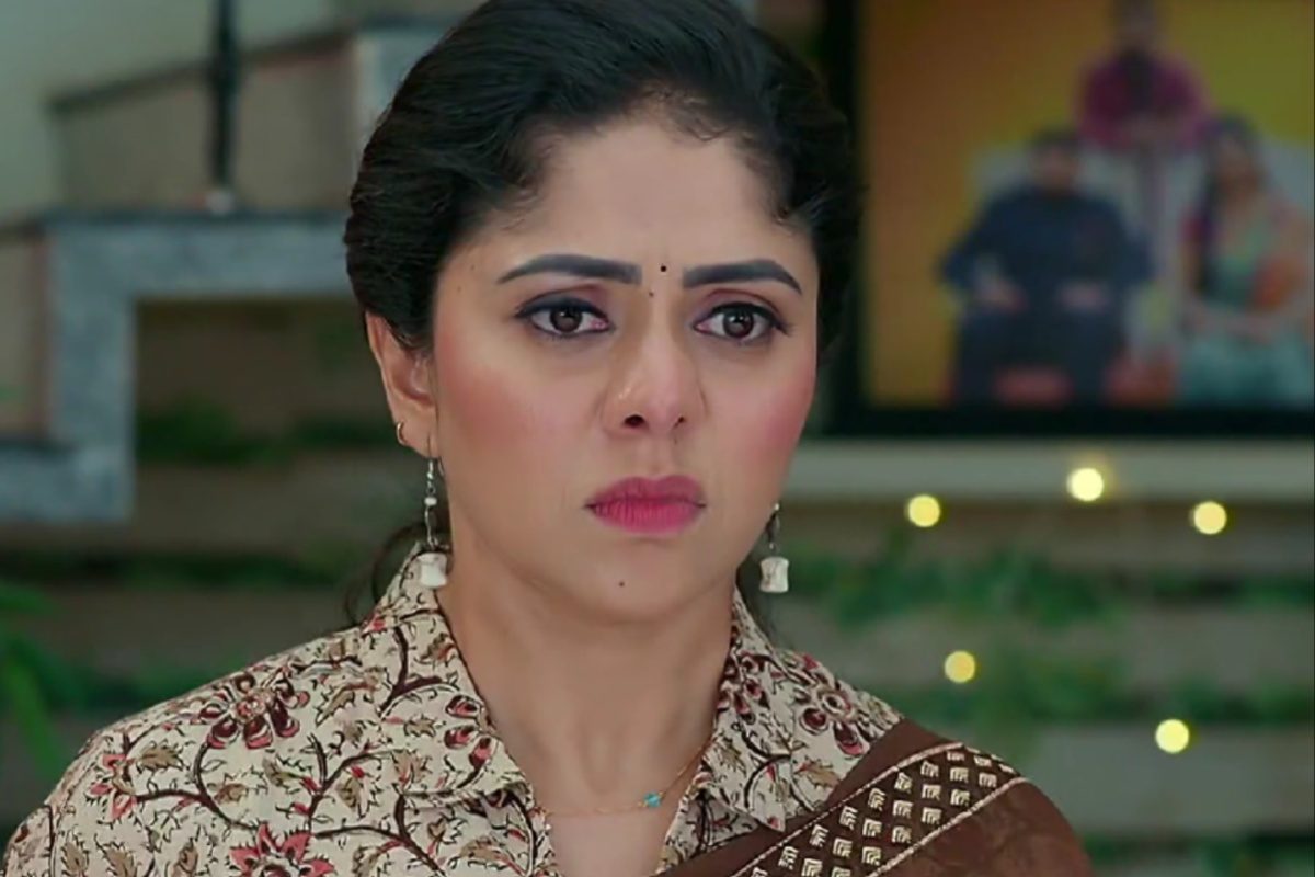 అమ్మో.. ఈ రుద్రాణి ఎంత కంత్రి.. ఇలాంటి పాములనా ఇంట్లో పెట్టుకున్నావ్ రాజ్.. బుద్దోచ్చిందా