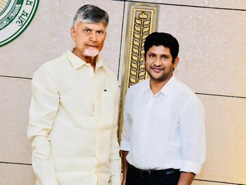 GV Reddy: చంద్రబాబుకు బిగ్ షాక్.. ఏపీ ఫైబర్‌ నెట్‌ చైర్మన్‌ జీవి రెడ్డి ...