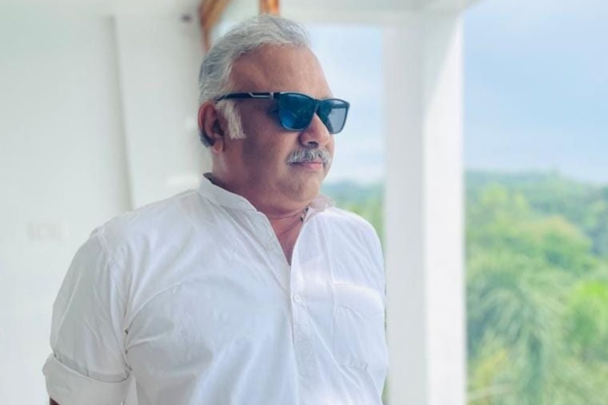 Actor: 'అమర్ అక్బర్ ఆంథోని' మూవీ నటుడు కన్నుమూత... ఇండస్ట్రీలో విషాదం!