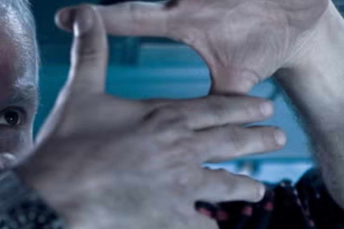 తీసింది కేవలం 10 సినిమాలు.. కానీ కలెక్షన్లు మాత్రం రూ.50 వేల కోట్లు.. రాజమౌళి మాత్రం కాదు!