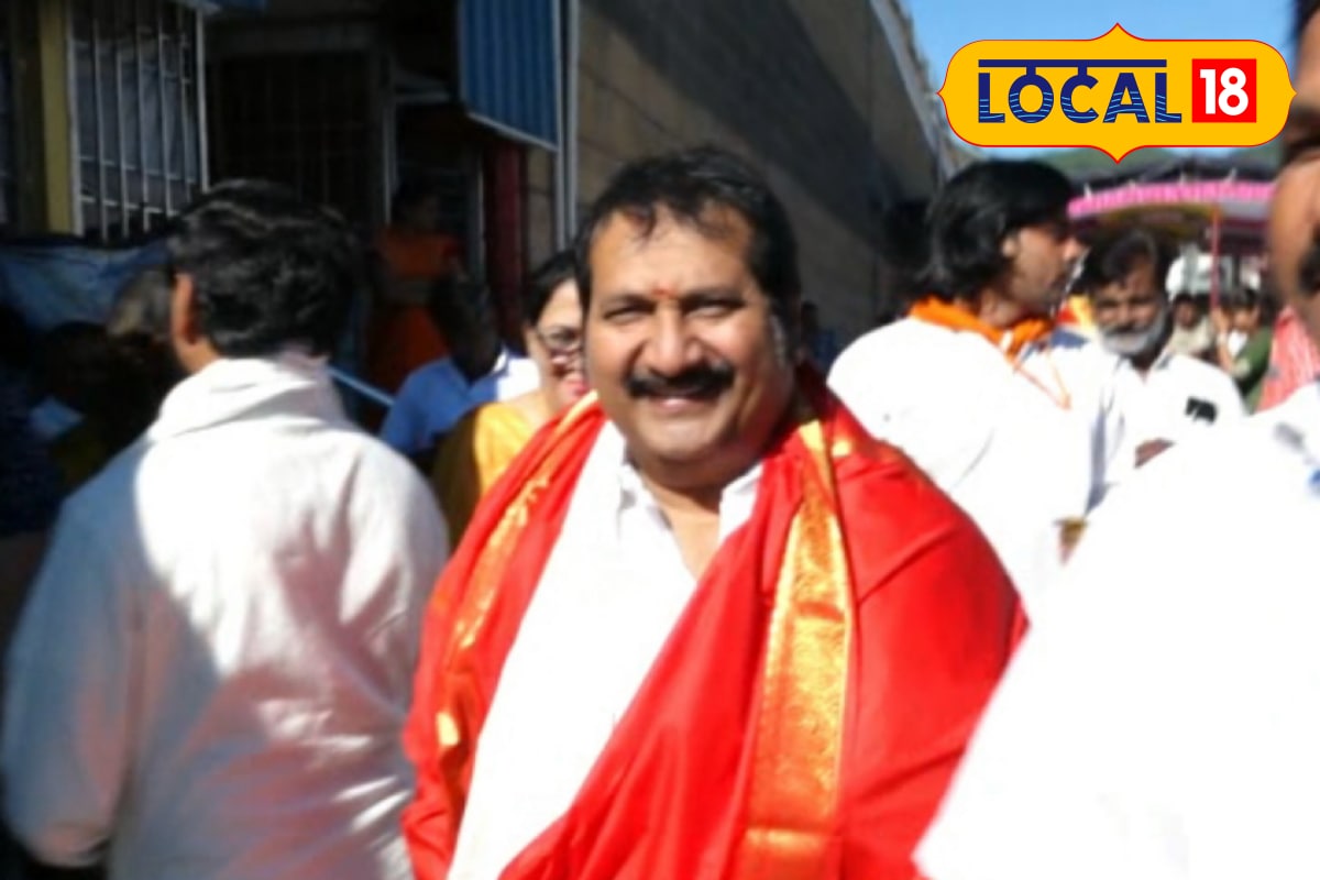 శ్రీవారిని దర్శించుకున్న ప్రముఖ సినీ గాయకుడు మనో..!