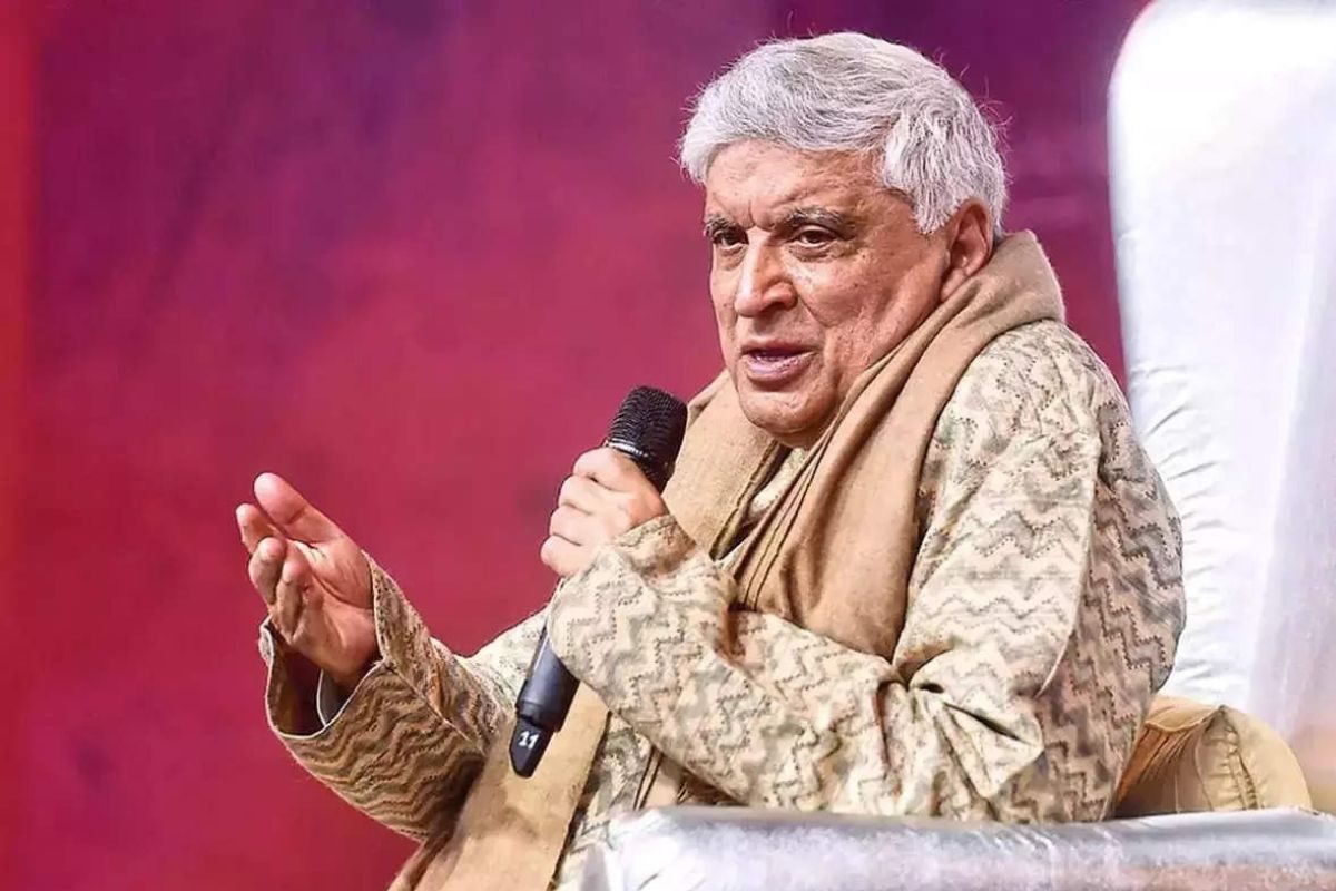 ముక్కు, మొహం తెలియని సౌత్ హీరోలు వందల కోట్లు కొడుతున్నారు.. బాలీవుడ్ రైటర్ సంచలన వ్యాఖ్యలు