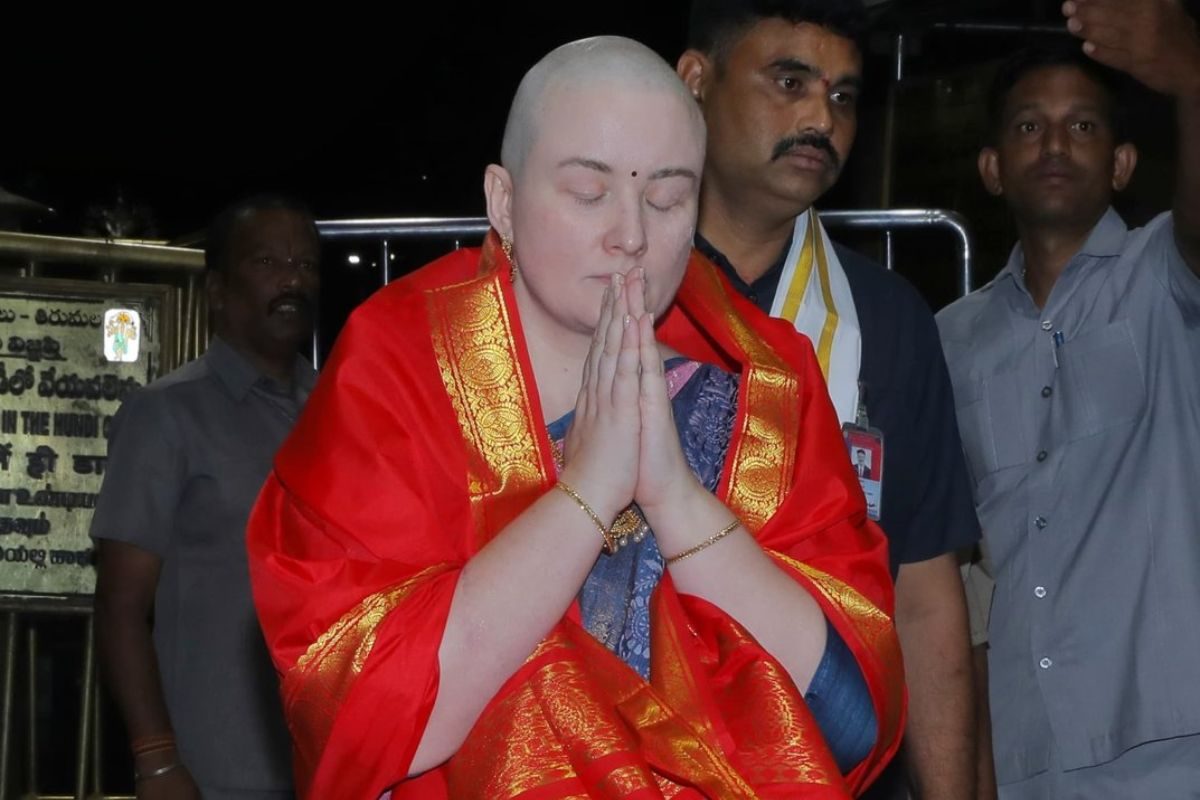 పవన్ కళ్యాణ్ భార్య తిరుమల శ్రీవారిని బాగా నమ్ముతారు.. దేవాలయానికి ఎంత విరాళం ఇచ్చారంటే