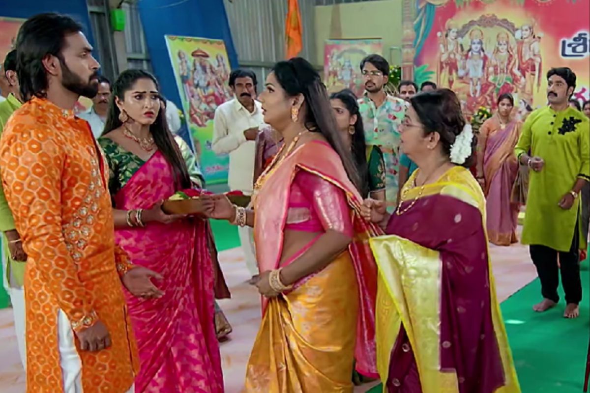 తల్లిని గుర్తుపట్టని రాజ్.. నా బావతో ఈ డిస్కషన్స్ ఏంటంటూ రెచ్చిపోయిన యామిని.. బాబోయ్!