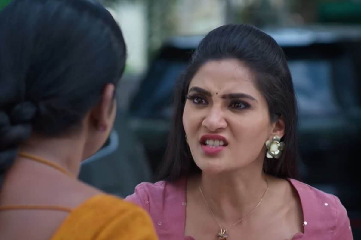 ‎Karthika Deepam Serial: డ్యామిట్.. కథ అడ్డం తిరిగింది! ఏ జ్యోత్స్న పారిపో!