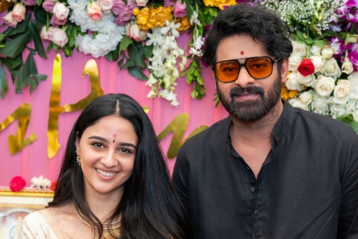 Prabhas: ప్రభాస్ ఫ్యాన్స్‌కు డబుల్ ట్రీట్.. ఫౌజీ నుంచి రెండు అప్‌డేట్లు!