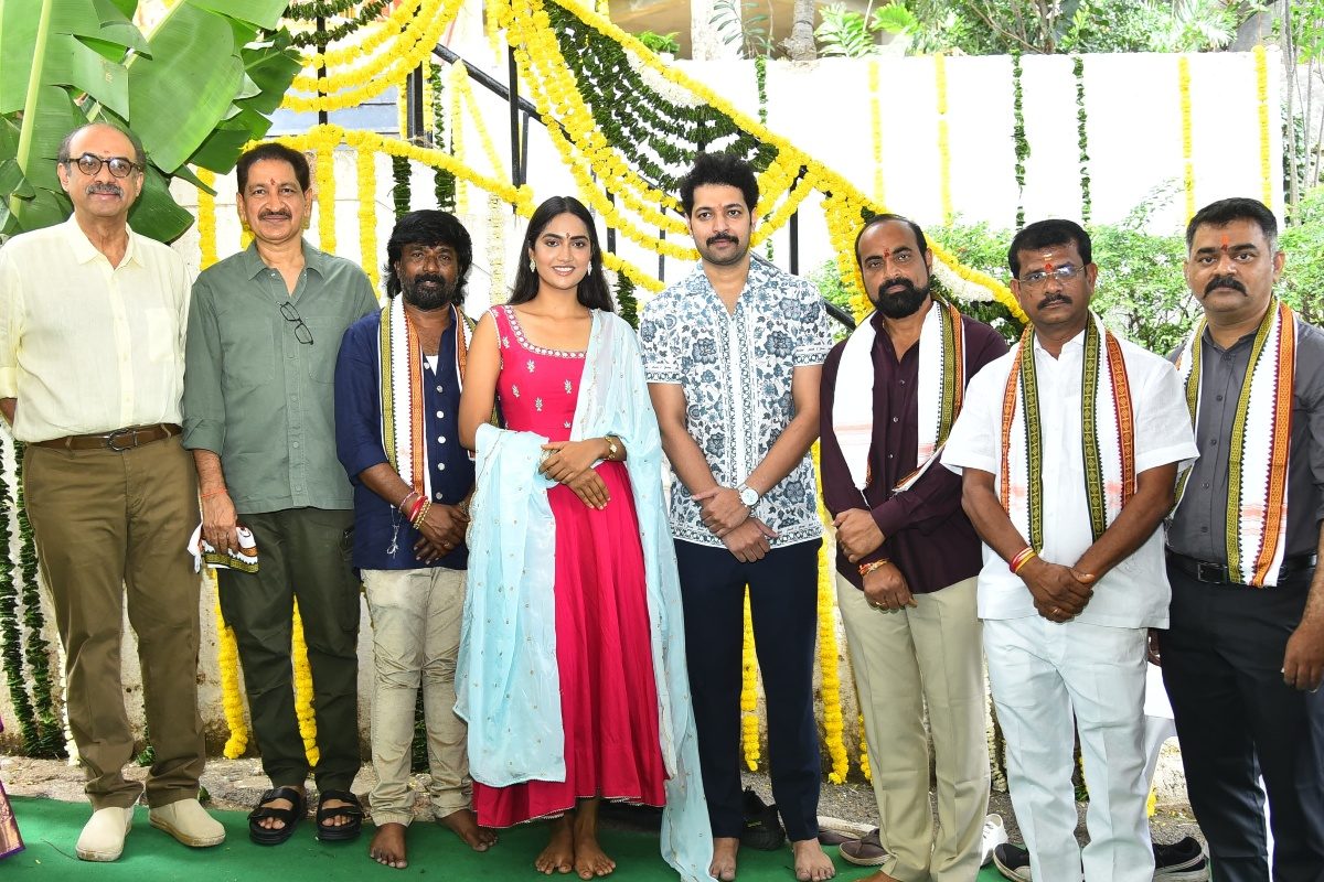 కార్తిక్ రాజు హీరోగా ‘అట్లాస్ సైకిల్ అత్తగారు పెట్లే’.. పూజా కార్యక్రమాలతో ప్రారంభం