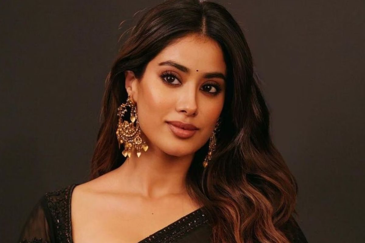 మద్యం తాగి యాక్సిడెంట్ చేసిన మహిళ.. జీవితాలు నాశనం అంటూ జాన్వీ కపూర్ ఎమోషనల్ పోస్ట్!