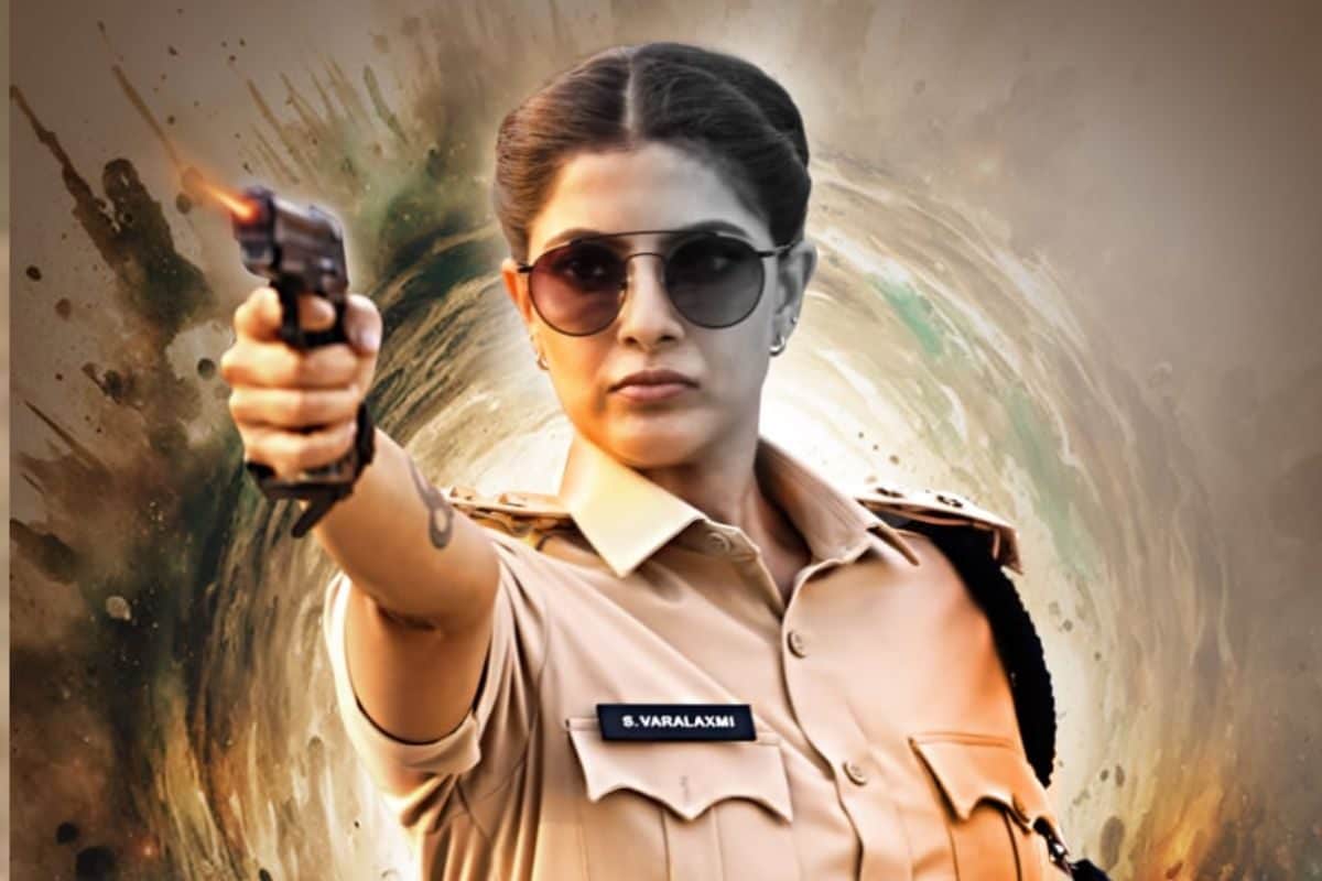 'పోలీస్ కంప్లెయింట్' మూవీ నుంచి వరలక్ష్మి శరత్ కుమార్ ఫస్ట్ లుక్ రిలీజ్!